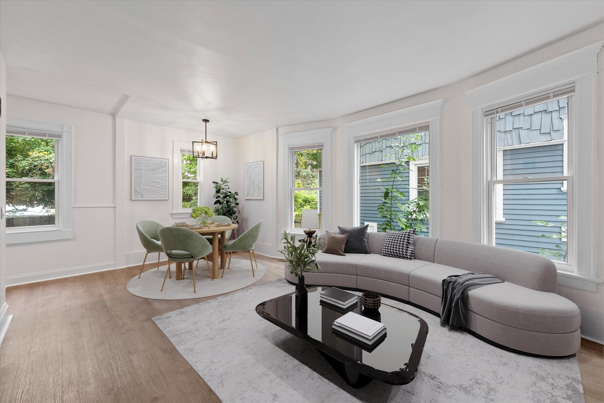 Foto principal - 2026 E Kenilworth Pl