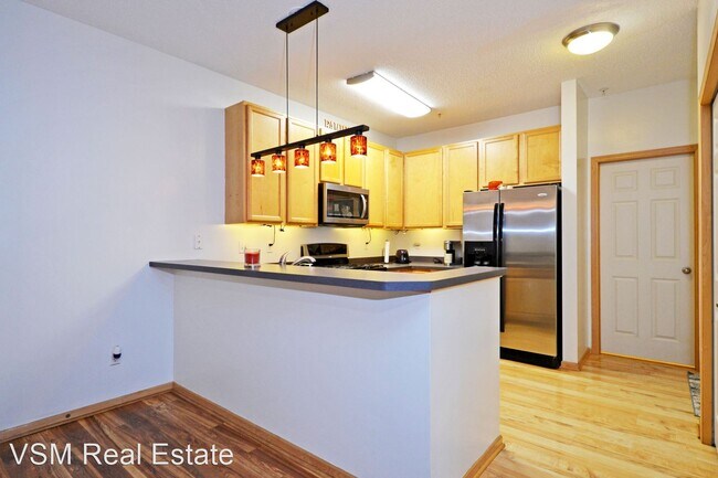 Building Photo - 3 br, 2.5 bath House - 1624 Legacy Pkwy E #7
