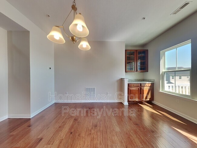 Building Photo - 4037 Overview Dr