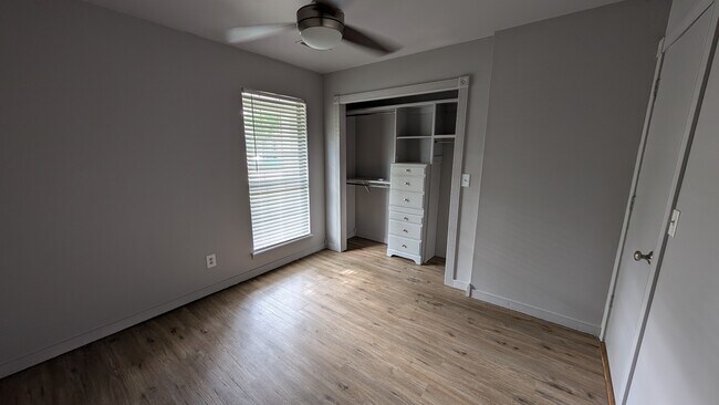 Building Photo - 3065 N Quail Creek Dr