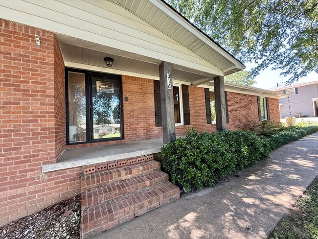 Building Photo - 316 Marzee Ann Dr