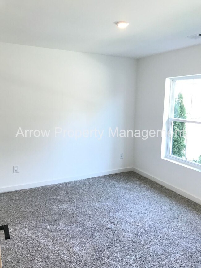 Foto del edificio - Immaculate new construction in the Nations!