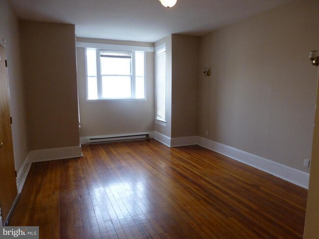 Foto del edificio - 316 W South St