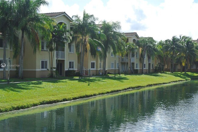 Building Photo - 2620 S University Dr