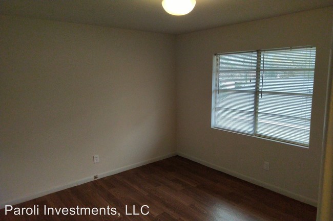 Building Photo - 2 br, 1 bath Apartment - 1728 West Forrest
