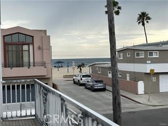 Building Photo - 4112 Seashore Dr
