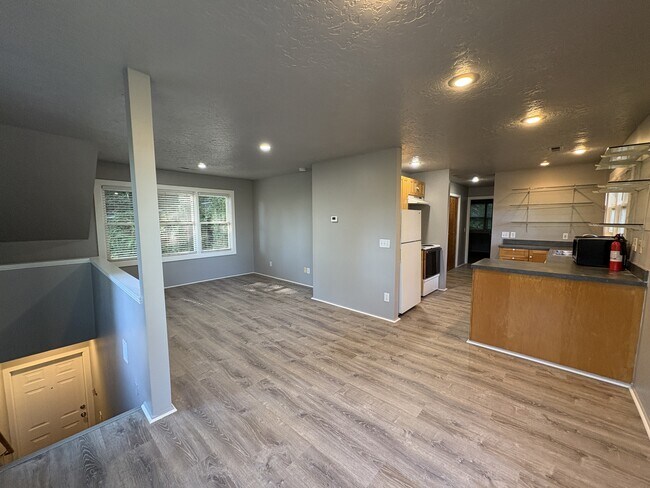 Foto del edificio - 1275 SW College St