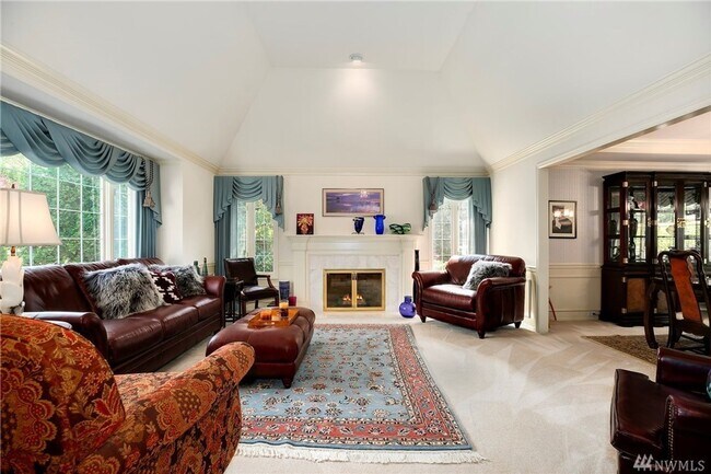 Foto del edificio - Bellevue Lakemont 4 bd 2.5 bath Single Fam...