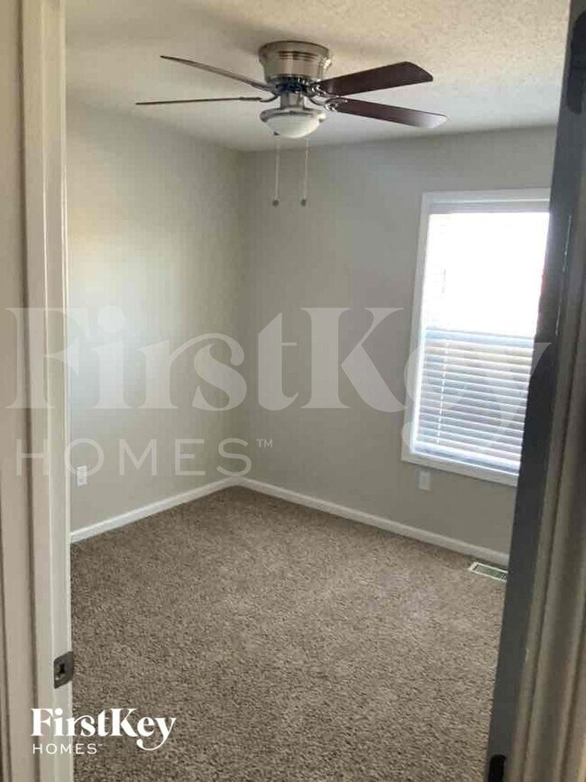 Foto del edificio - 7719 E 165th St