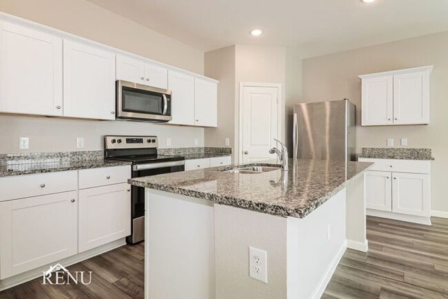 Building Photo - 6610 Charleston Dr