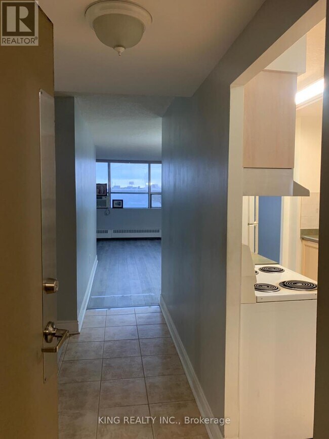 Building Photo - 25 Sunrise Ave