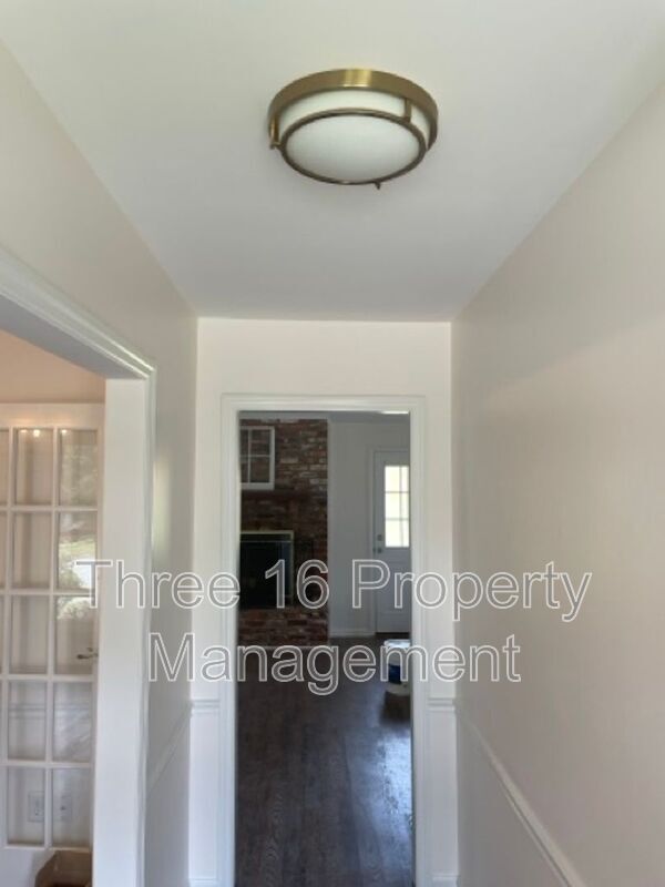 Building Photo - 4207 Fairfield Cir