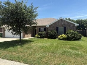 Building Photo - 7120 Echo Hill Dr