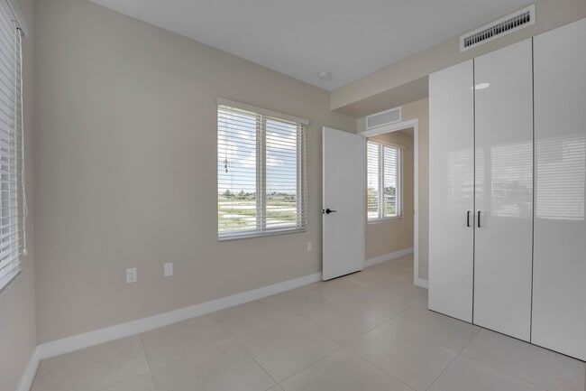 Building Photo - 26220 SW 138th Ave