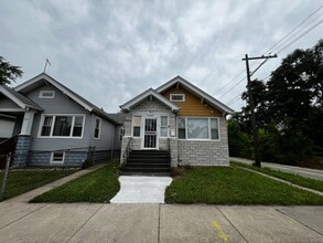 Building Photo - 346 W 113th St