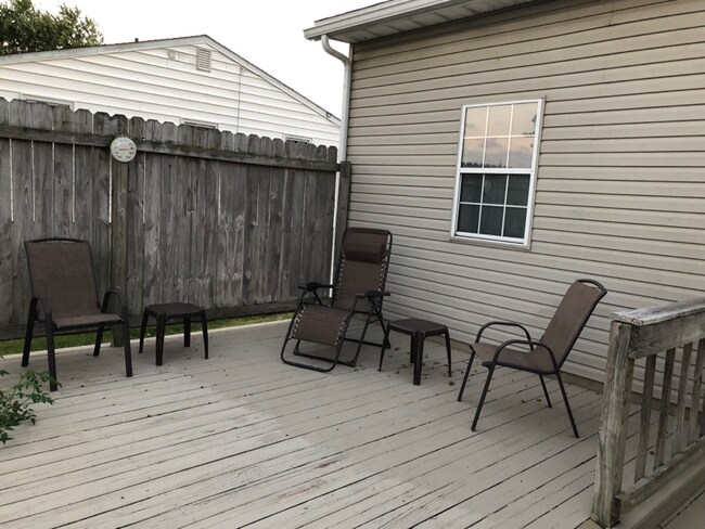 Building Photo - 5065 Nelson Dr