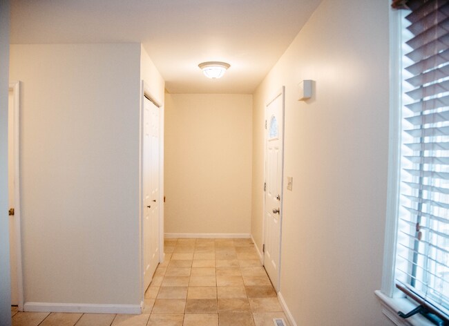 Building Photo - 2416 Chadwick Ct