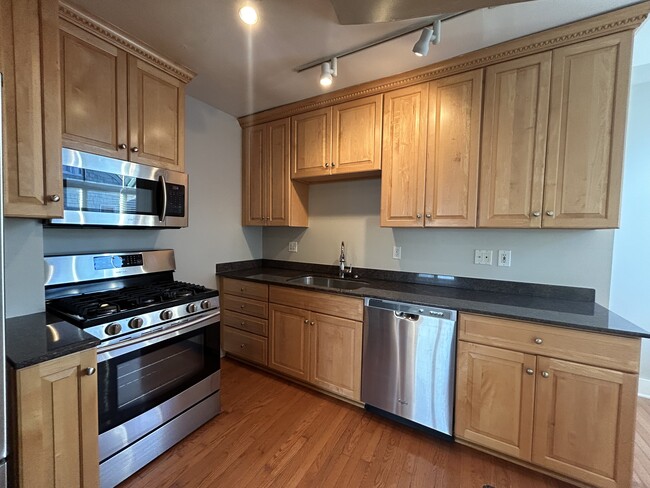 Gorgeous Kitchen - 5935 Walnut St