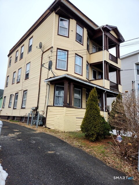 Foto del edificio - 463 Logan St