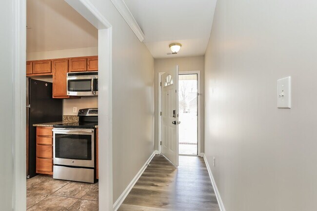 Foto del edificio - 2459 Joshua Ln