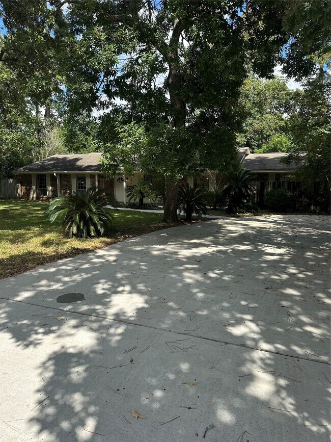 Building Photo - 3310 Brooktree Ln
