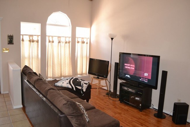 Foto del edificio - 4510 Purcell Dr