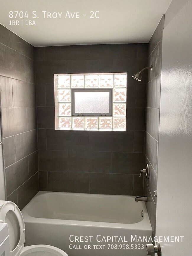 Foto del edificio - 8704 S Troy #2C