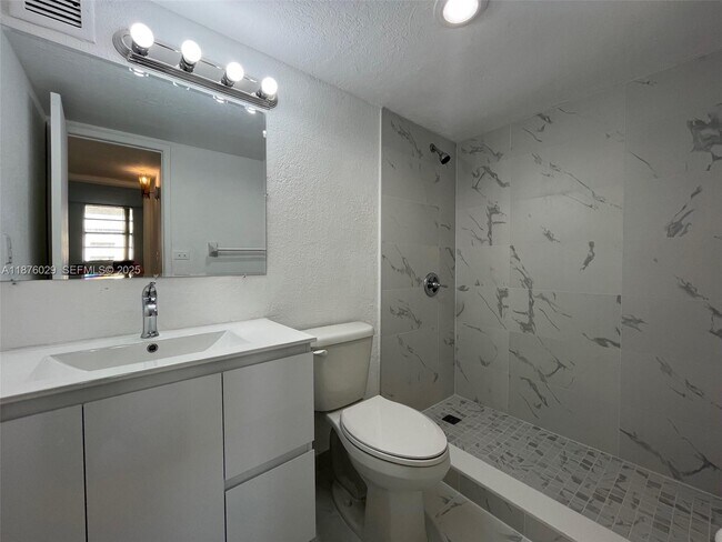 Foto del edificio - 4550 NW 9th St