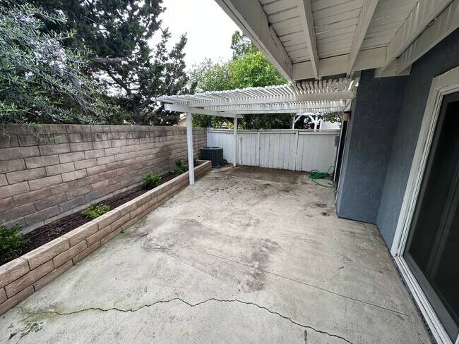 Building Photo - 4bd/3ba Home in Placentia