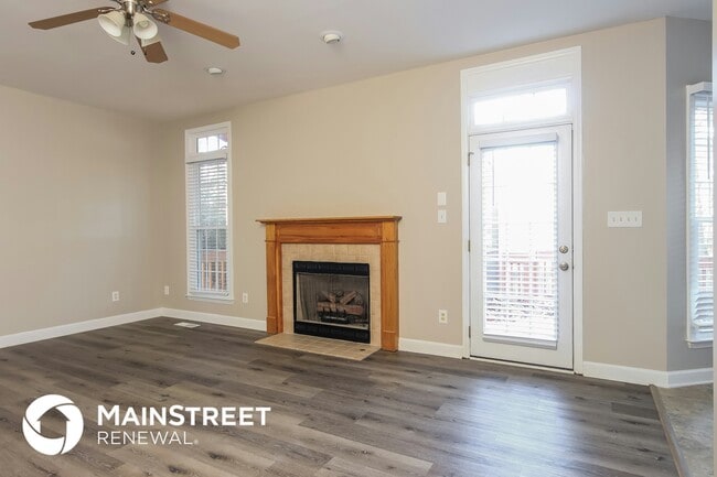 Building Photo - 808 Siena Dr