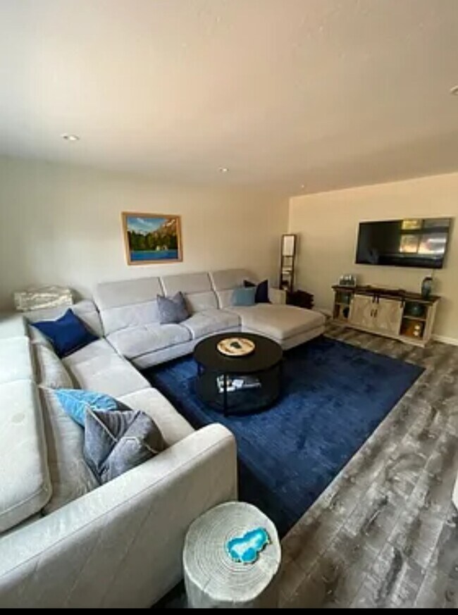 Foto del edificio - 1735 Arrowhead Ave