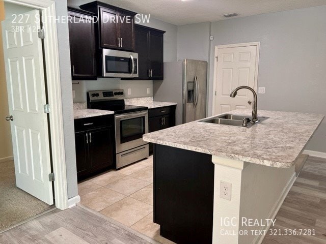 Building Photo - Spacious 3/2 in Palm Bay gated community a...