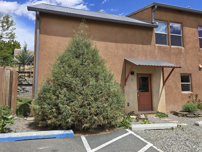 Building Photo - 2180 W Alameda St