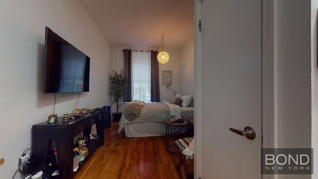 Building Photo - 313 E 93rd St
