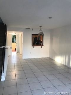 Building Photo - 9958 N Kendall Dr