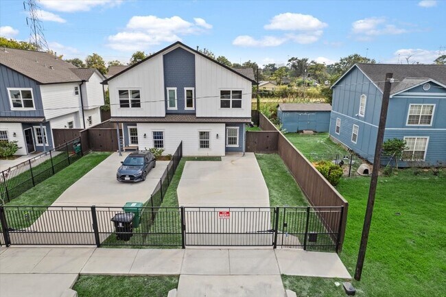 Foto del edificio - 2002 Lynnfield St