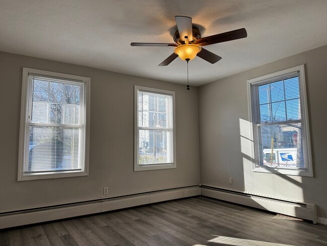 Building Photo - 74 Hamlet Ave