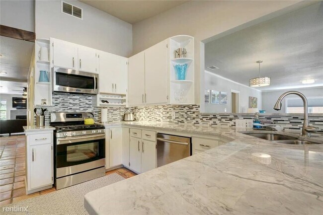 Building Photo - 3 br, 2 bath House - 2200 Westover Rd