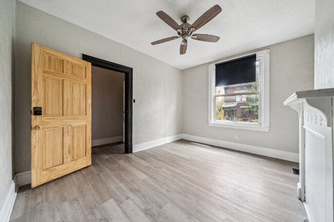 Building Photo - Spacious 4 bedroom renovation home