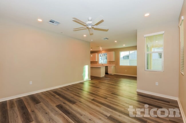 Interior Photo - Tricon Winchester