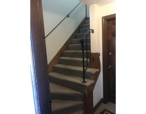 Building Photo - 5 Bound Brook Ct