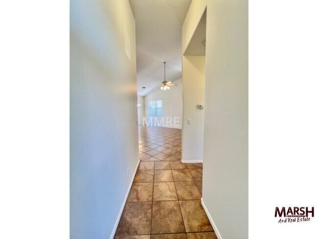 Foto del edificio - Wonderful 3 bedroom home in Mesa with community pool!