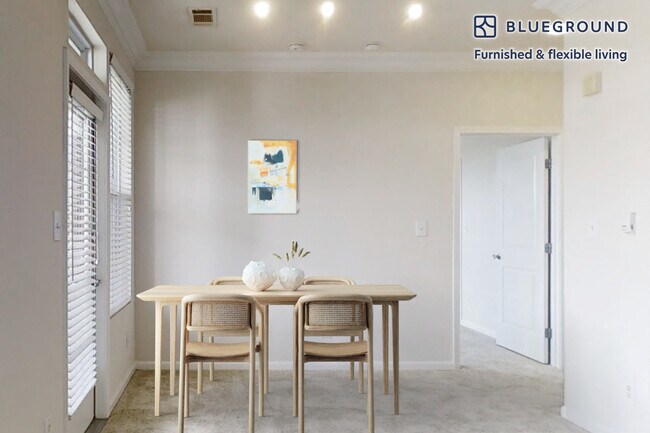 Foto del edificio - 1299 Corporate Dr