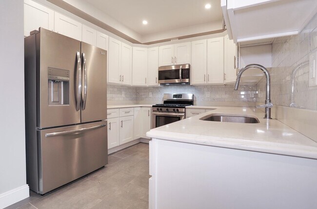 Foto del edificio - 311-315-315 West Side Ave