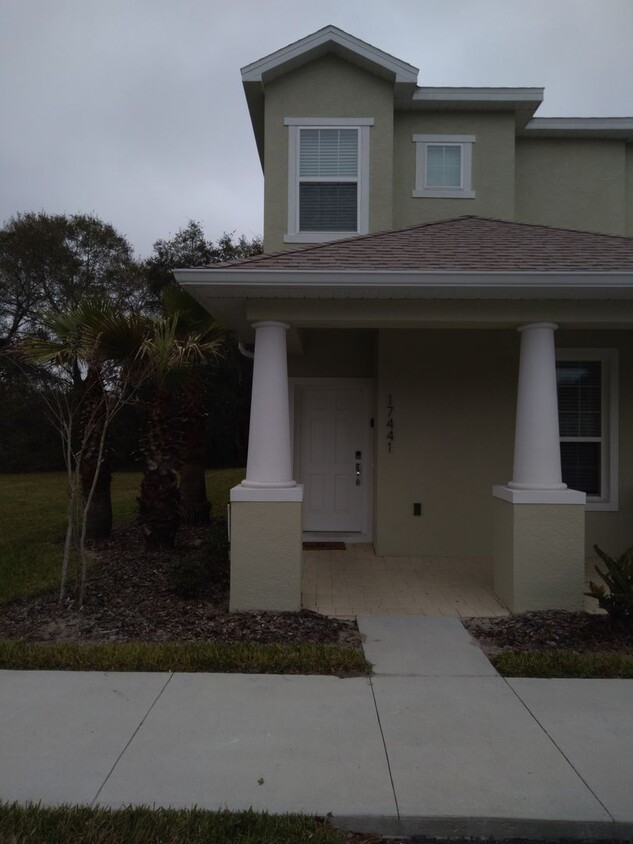 Primary Photo - Partially furnished, 3 bedroom, 3 bath in ...