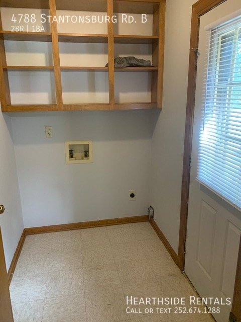 Building Photo - 2 Bed 1 Bath Duplex on Stantonsburg Rd.