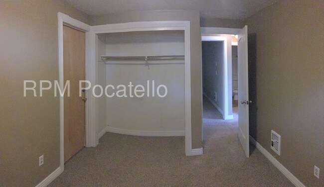 Foto del edificio - 1325 Fern St