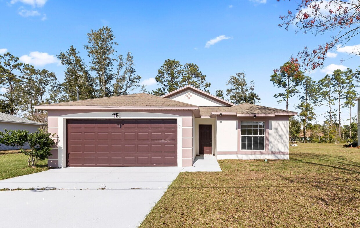 Foto principal - 4 Bedroom SFH in Palm Coast