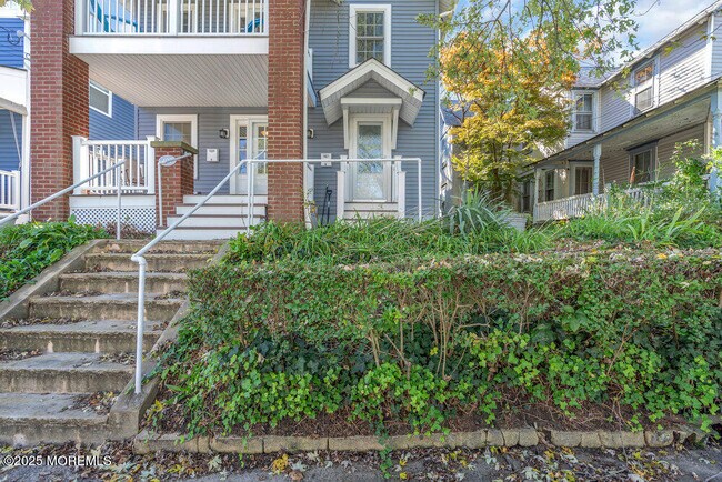 Building Photo - 407 Newark Ave