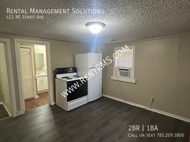 Foto del edificio - 421 NE Strait Ave